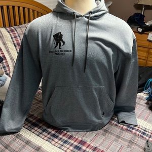 Under Armour Men’s Medium Wounded Warrior Project Gray Hoodie